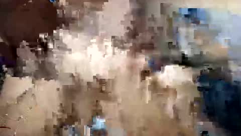 Essie online show from 11-11-25, 08:09