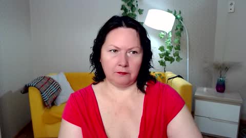 Snapshot of curvy_girlz chatting on 11-18-25, 04:22 curvy_girlz online show from 11-18-25, 04:22