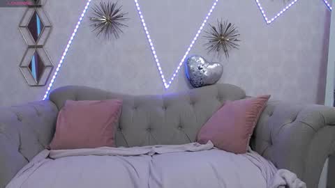 Aleya online show from 09-18-25, 02:30