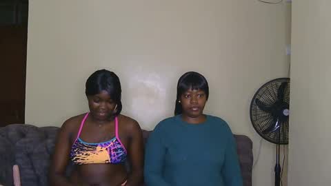 Snapshot of curvyebony1 chatting on 01-26-25, 03:17 curtis online show from 01-26-25, 03:17