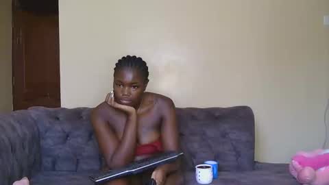 Snapshot of curvyebony1 chatting on 02-07-25, 05:31 curtis online show from 02-07-25, 05:31