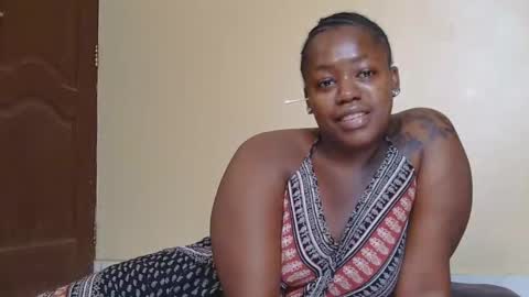 Snapshot of curvyebony1 chatting on 02-27-25, 12:23 curtis online show from 02-27-25, 12:23