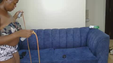Snapshot of curvyebony1 chatting on 03-12-25, 02:45 curtis online show from 03-12-25, 02:45