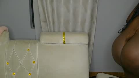 Snapshot of curvyebony1 chatting on 09-24-25, 02:26 curtis online show from 09-24-25, 02:26