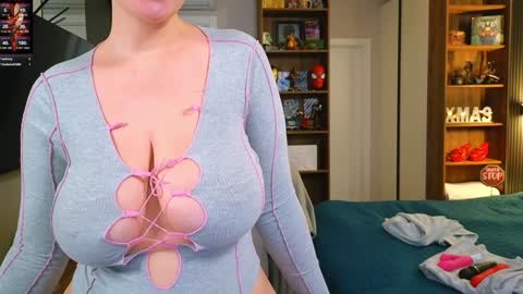 CurvyJules online show from 12-08-24, 06:22