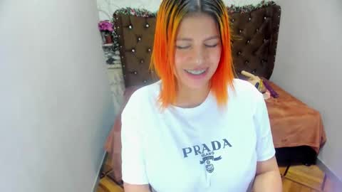 Snapshot of curvyjulieth chatting on 12-21-24, 01:15 Julieth online show from 12-21-24, 01:15