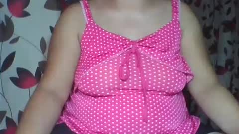 Snapshot of curvyladyxx289 chatting on 10-23-25, 07:23 curvyladyxx289 online show from 10-23-25, 07:23