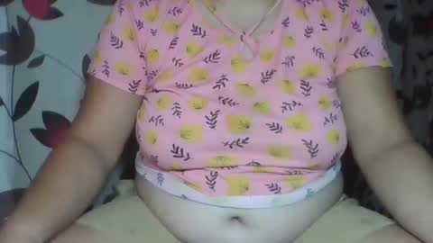 Snapshot of curvyladyxx289 chatting on 10-26-25, 07:53 curvyladyxx289 online show from 10-26-25, 07:53