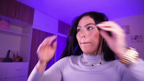 Samantha online show from 12-20-24, 10:43