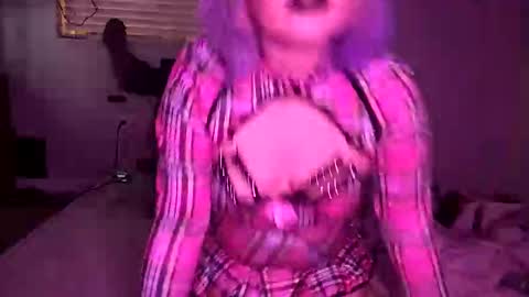 Snapshot of curvylucifinaxxx chatting on 02-03-25, 05:07 Lucifina ganja kittens online show from 02-03-25, 05:07