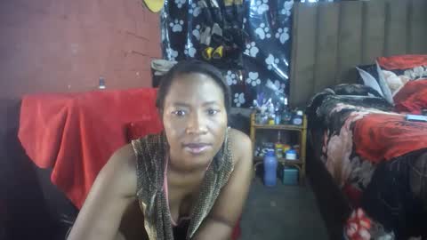 Snapshot of curvypear76x chatting on 12-02-25, 08:08 curvypear76x online show from 12-02-25, 08:08