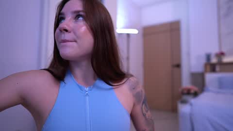 Foxy online show from 10-14-25, 12:33