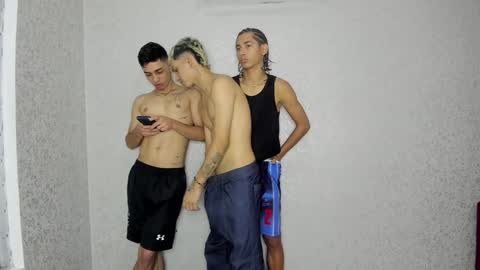 Snapshot of cute_boys18 chatting on 01-13-25, 02:21 ARTURO-18 MATIAS-18 NIKOLAY-19 HADES-18 GABO-19 online show from 01-13-25, 02:21