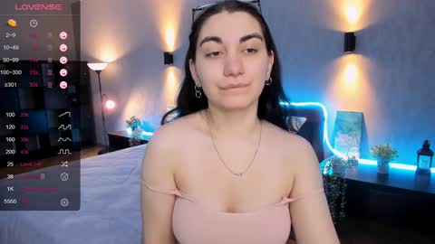 Snapshot of cute_chus chatting on 01-10-25, 02:25 Hanna online show from 01-10-25, 02:25