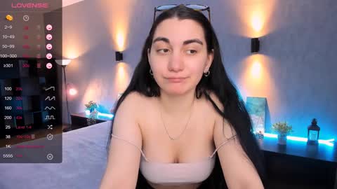 Snapshot of cute_chus chatting on 01-10-25, 05:26 Hanna online show from 01-10-25, 05:26