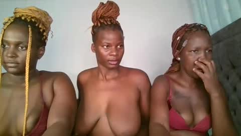 Snapshot of cute_daniellah chatting on 01-27-25, 03:58 Danillah online show from 01-27-25, 03:58