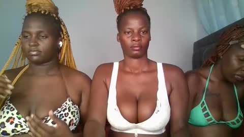 Snapshot of cute_daniellah chatting on 01-29-25, 04:58 Danillah online show from 01-29-25, 04:58