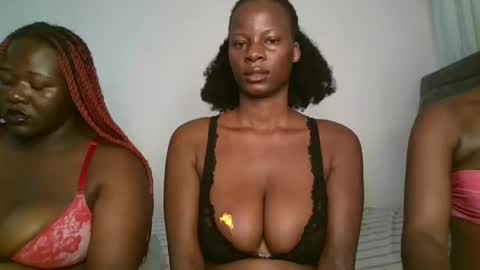 Snapshot of cute_daniellah chatting on 02-27-25, 06:09 Danillah online show from 02-27-25, 06:09