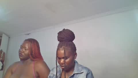 Snapshot of cute_daniellah chatting on 03-12-25, 05:24 Danillah online show from 03-12-25, 05:24