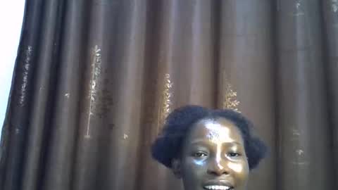 Snapshot of cute_emmy1 chatting on 10-14-25, 07:58 cute_emmy1 online show from 10-14-25, 07:58