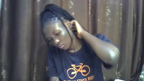 Snapshot of cute_emmy1 chatting on 10-25-25, 10:34 cute_emmy1 online show from 10-25-25, 10:34