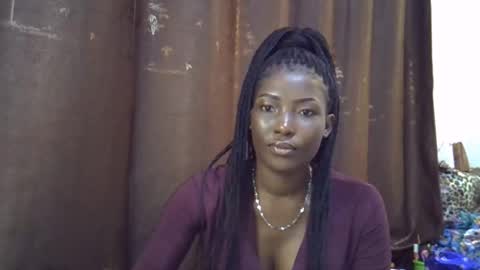 Snapshot of cute_emmy1 chatting on 10-30-25, 11:44 cute_emmy1 online show from 10-30-25, 11:44