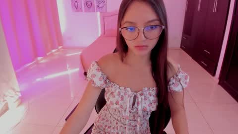 Snapshot of cute_fox_1 chatting on 01-17-26, 02:44 Bella Fox online show from 01-17-26, 02:44