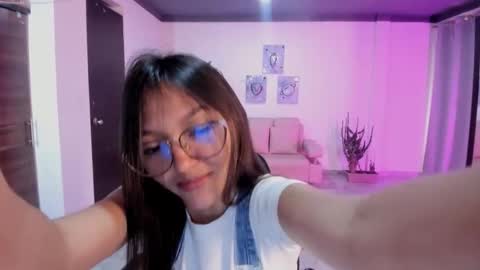 Snapshot of cute_fox_1 chatting on 02-13-26, 02:57 Bella Fox online show from 02-13-26, 02:57