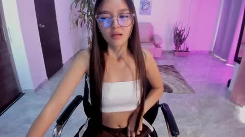 Snapshot of cute_fox_1 chatting on 02-23-26, 03:31 Bella Fox online show from 02-23-26, 03:31