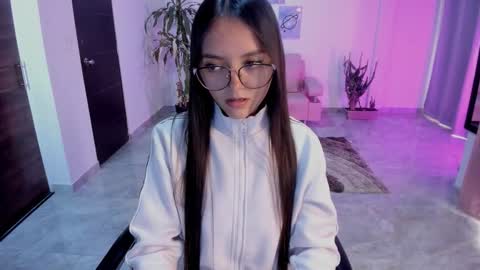 Snapshot of cute_fox_1 chatting on 02-24-26, 03:10 Bella Fox online show from 02-24-26, 03:10