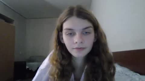 cute_kitte online show from 12-21-24, 06:12