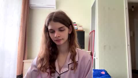 cute_kitte online show from 10-03-25, 06:43