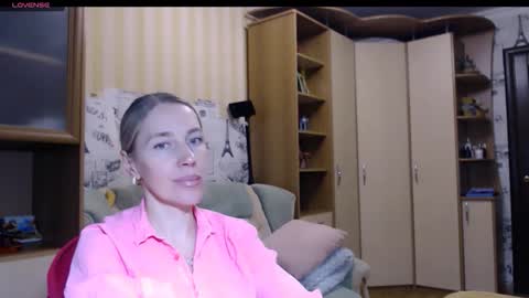 cute_lion_ online show from 12-05-25, 06:26