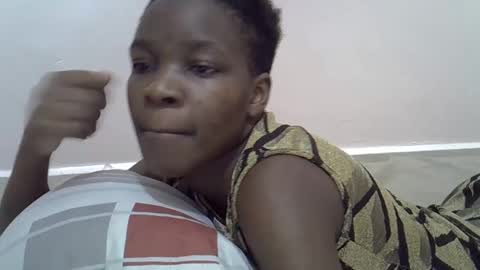 Snapshot of cute_marion chatting on 02-14-25, 02:07 cute_marion online show from 02-14-25, 02:07