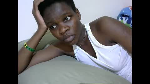 Snapshot of cute_marion chatting on 09-19-25, 06:04 cute_marion online show from 09-19-25, 06:04