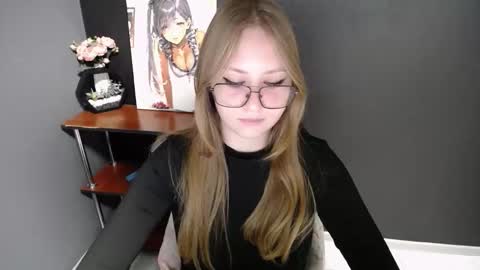 Veronica online show from 11-20-25, 07:41