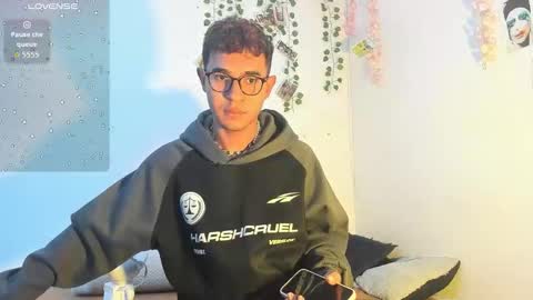 cute_sammy_1 online show from 09-14-25, 03:16