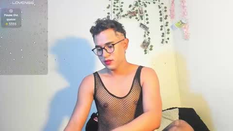 cute_sammy_1 online show from 09-24-25, 11:57