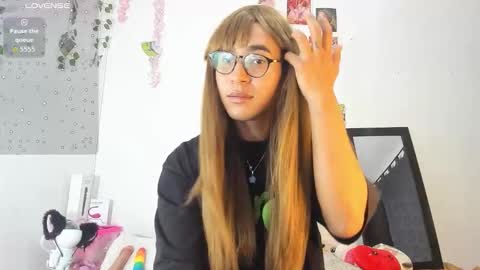 cute_sammy_1 online show from 11-14-25, 08:18