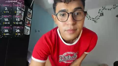 cute_sammy_1 online show from 11-19-25, 03:01