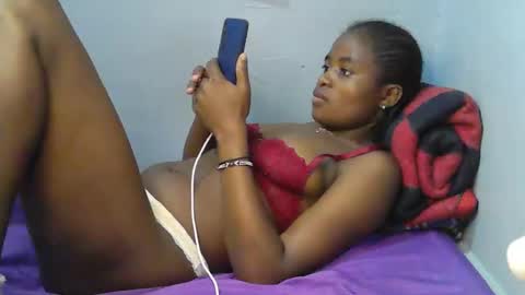 Snapshot of cute_shaniz chatting on 10-22-25, 06:40 cute_shaniz online show from 10-22-25, 06:40