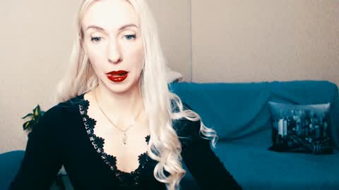 cute_smile_shy online show from 01-16-25, 08:14