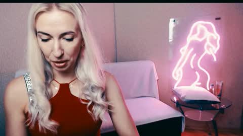 cute_smile_shy online show from 09-13-25, 05:46