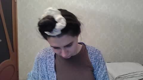 Snapshot of cute_strawberry_ chatting on 12-17-24, 05:58 cute_strawberry_ online show from 12-17-24, 05:58