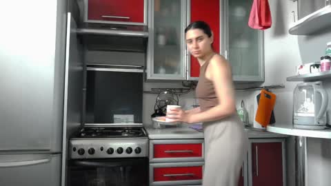 Snapshot of cute_strawberry_ chatting on 12-21-24, 09:44 cute_strawberry_ online show from 12-21-24, 09:44