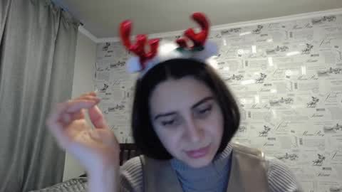 Snapshot of cute_strawberry_ chatting on 12-24-24, 12:55 cute_strawberry_ online show from 12-24-24, 12:55