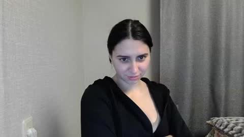 Snapshot of cute_strawberry_ chatting on 12-28-24, 07:33 cute_strawberry_ online show from 12-28-24, 07:33