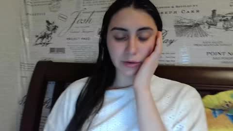 Snapshot of cute_strawberry_ chatting on 01-08-25, 04:11 cute_strawberry_ online show from 01-08-25, 04:11