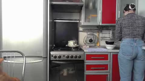 Snapshot of cute_strawberry_ chatting on 02-13-25, 06:41 cute_strawberry_ online show from 02-13-25, 06:41