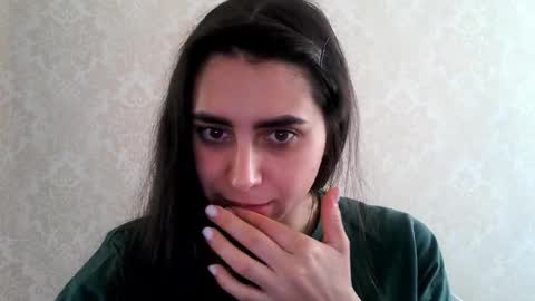 Snapshot of cute_strawberry_ chatting on 09-30-25, 06:29 cute_strawberry_ online show from 09-30-25, 06:29